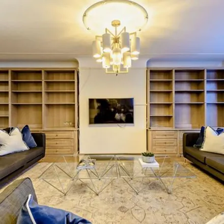 Rent this 4 bed apartment on Atrium Apartments in 131 Park Road, London