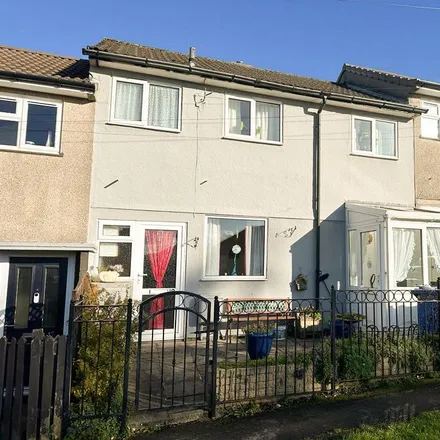 Rent this 3 bed townhouse on Whinny Gill Road in Skipton, BD23 2RS