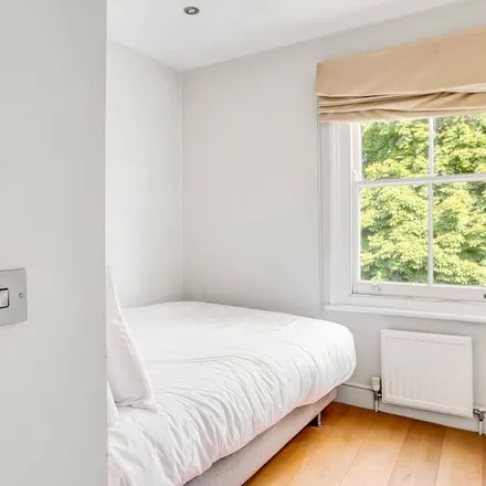 Rent this 1 bed apartment on London in SW5 9EY, United Kingdom