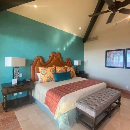 Rent this 4 bed house on Calle Cabo San Lucas in Colonia Ampliación Tulpetlac, 55418 Ecatepec de Morelos