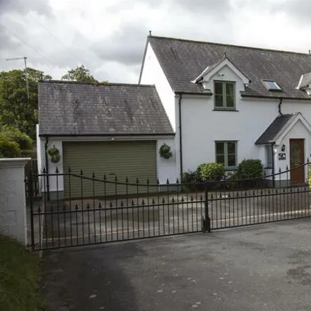 Buy this 4 bed house on Salutation Inn in A487, Felindre Farchog