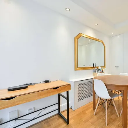 Image 6 - Ashgrove House, Lindsay Square, London, SW1V 2HT, United Kingdom - Apartment for rent