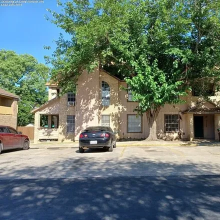Buy this 1studio house on 7535 Windsor Oaks in San Antonio, TX 78239