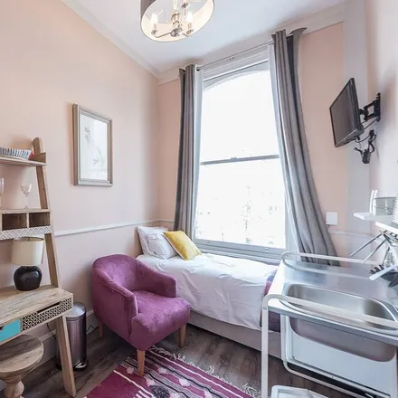Rent this 1 bed apartment on London in W8 4AG, United Kingdom