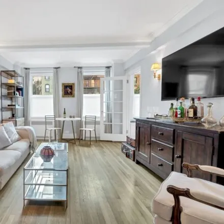 Image 3 - 205 East 78th Street, New York, NY 10075, USA - Apartment for sale
