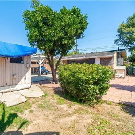 Image 8 - 1355 North Lagoon Avenue, Los Angeles, CA 90744, USA - House for sale