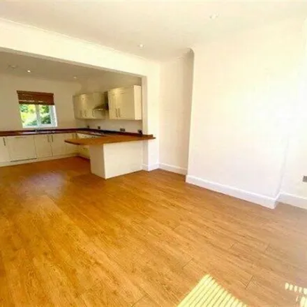 Image 4 - Waterloo Road, Southampton, SO15 3BD, United Kingdom - Apartment for rent