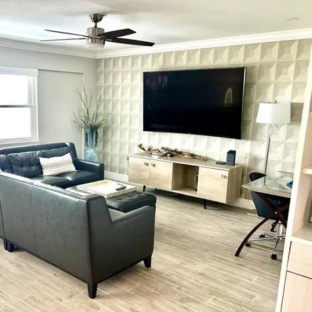 Rent this 1 bed condo on Sarasota