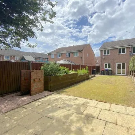 Image 2 - Pierpoint Place, Sutton-in-Ashfield, NG17 8QZ, United Kingdom - Townhouse for sale