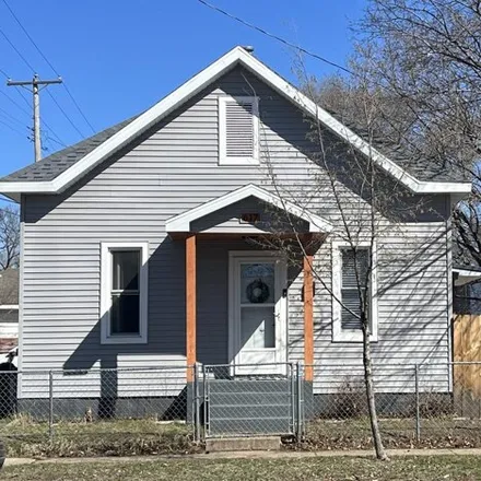 Buy this 2 bed house on 663 Mississippi Street in La Crosse, WI 54601