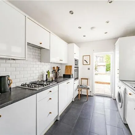 Image 3 - 57 Adelaide Road, London, E10 5NW, United Kingdom - Townhouse for sale