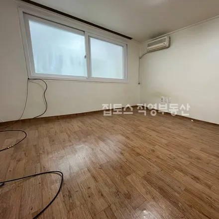Rent this 2 bed apartment on 서울특별시 마포구 상수동 93-23