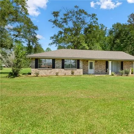 Buy this 3 bed house on 258 Grape Street in Pine Acres, Calcasieu Parish
