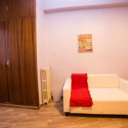 Rent this 6 bed apartment on Teatre Principal de València in Carrer de les Barques, 15