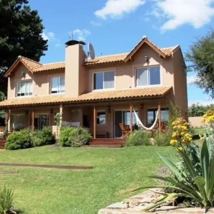Buy this studio house on Sierra de los Padres Golf Club in Elsa, Partido de General Pueyrredón