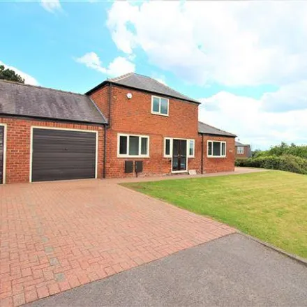 Rent this 3 bed house on Treeton Church of England Primary School in Wood Lane, Treeton