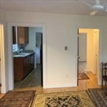 Image 3 - 114 Yorktown Street, Somerville, MA 02140, USA - House for rent