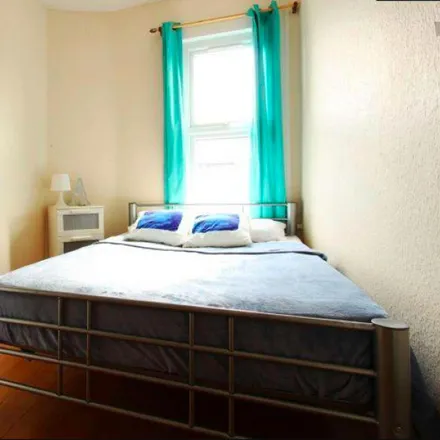 Rent this 6 bed room on Springfield Road in Tottenham Hale, London