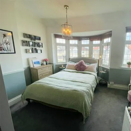 Image 7 - Curran Avenue, London, DA15 8RN, United Kingdom - Duplex for sale