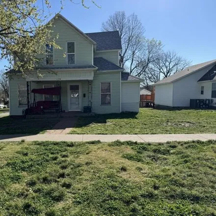 Buy this 5 bed house on 1158 James Street in Carthage, MO 64836