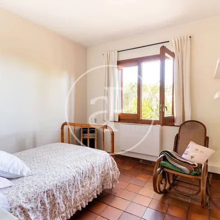 Rent this 6 bed apartment on Carrer de Ramon Llull in 08193 Cerdanyola del Vallès, Spain