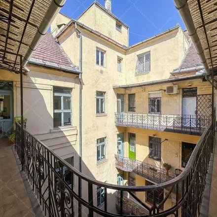 Image 4 - Cziráky-udvar, Budapest, Erzsébet tér, 1051, Hungary - Apartment for rent