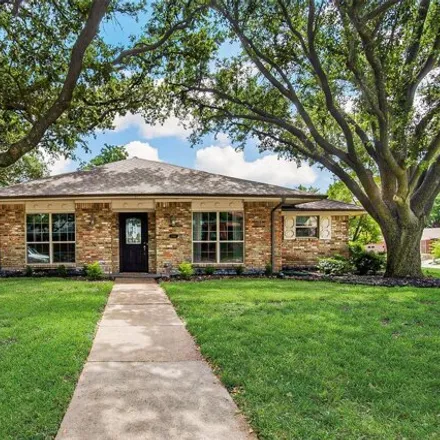 Buy this 5 bed house on 2809 Kyle Dr in Plano, Texas