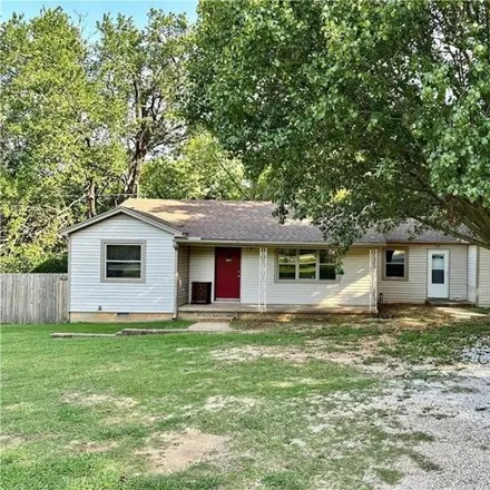 Buy this 4 bed house on 1926 East Mission Boulevard in Fayetteville, AR 72703