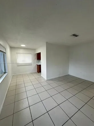 Image 9 - Northwest 31st Avenue, Lauderdale Lakes, FL 33309, USA - House for rent