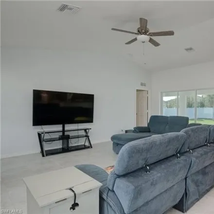 Image 6 - 1120 Northeast 10th Street, Cape Coral, FL 33909, USA - House for sale