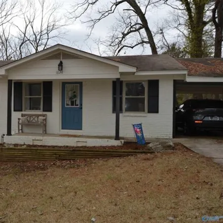 Buy this 3 bed house on 1722 Woodmont Street Southwest in Hartselle, AL 35640