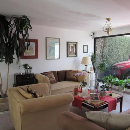 Buy this 2 bed house on Calle Cerro del Chapulín in Colonia Prado Churubusco, 04200 Mexico City