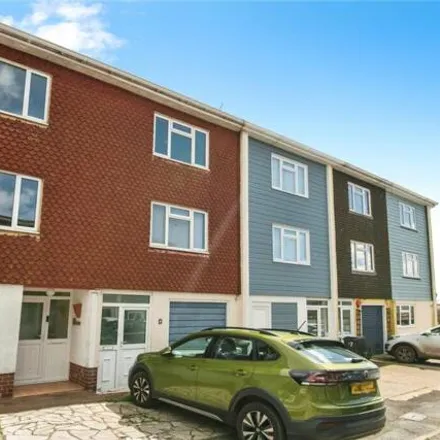 Buy this 3 bed townhouse on Leigham Court in Dawlish, EX7 9HW