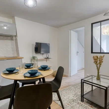 Rent this 2 bed apartment on 1 Impasse des Anglais in 75019 Paris, France