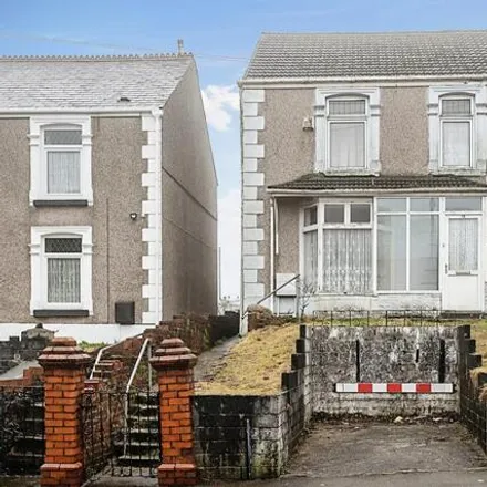 Buy this 3 bed duplex on Francis Road in Caemawr Road, Swansea