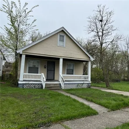 Image 2 - 12178 Revere Avenue, Cleveland, OH 44105, USA - House for sale