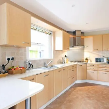 Image 9 - 1 Lexington Square, Prestbury, GL52 3LT, United Kingdom - House for sale