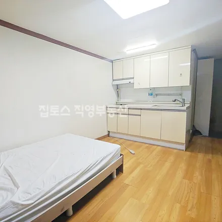 Image 4 - 서울특별시 서대문구 대현동 67-17 - Apartment for rent