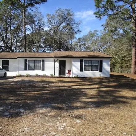 Buy this 3 bed house on 1407 Kelly Drive in Hinesville, GA 31313