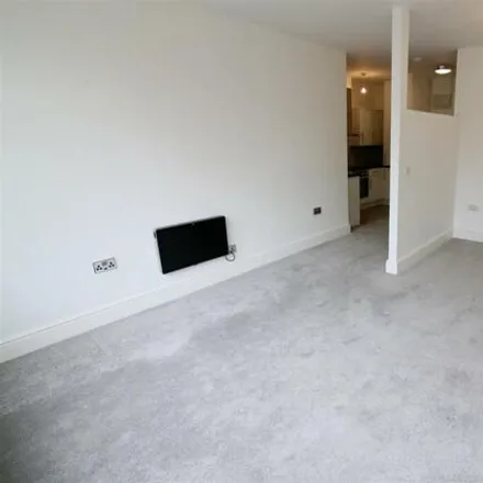Image 3 - Rite Price Furniture, Market Street, Rugby, CV21 3HG, United Kingdom - Apartment for sale