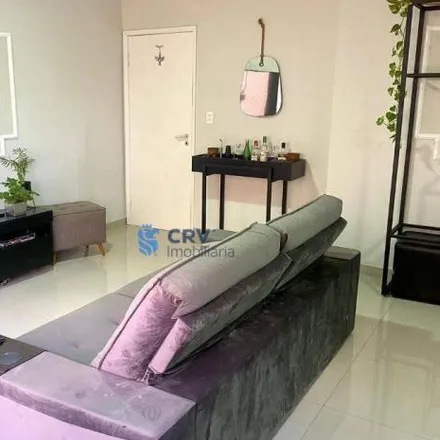 Buy this 3 bed apartment on Rua Olavo Bilac in Champagnat, Londrina - PR