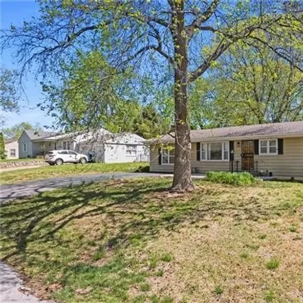 Image 2 - 1137 North Sinclair Street, Independence, MO 64050, USA - House for sale