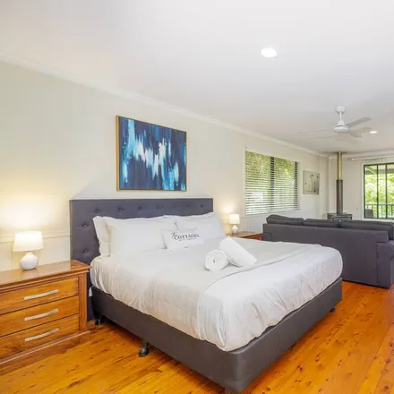 Rent this 2 bed townhouse on Tamborine Mountain QLD 4272