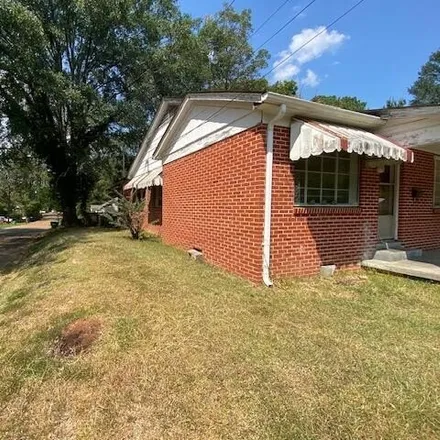 Image 3 - 210 North East Street, Kosciusko, MS 39090, USA - House for sale