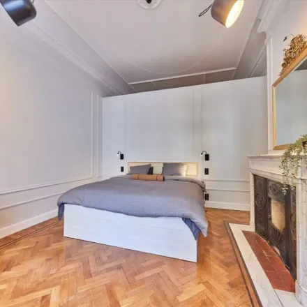 Rent this 1 bed apartment on Rue Washington - Washingtonstraat 62 in 1050 Ixelles - Elsene, Belgium