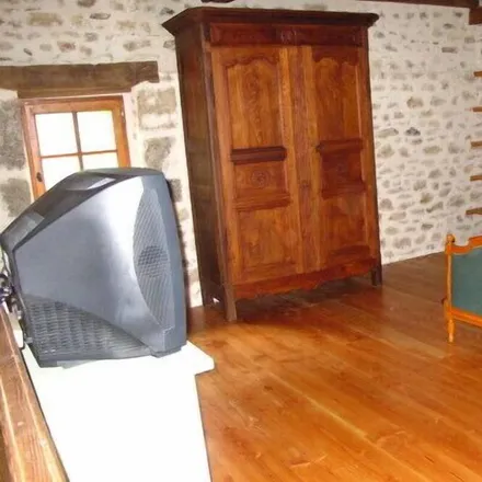 Rent this 1 bed townhouse on 23460 Saint-Yrieix-la-Montagne