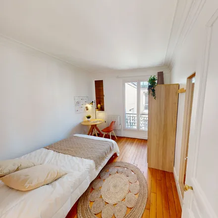 Image 3 - 61 rue des Cloys - Room for rent