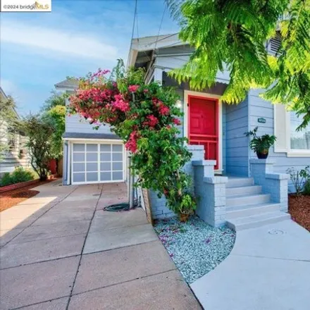 Buy this 2 bed house on 5715 Walnut St in Oakland, California