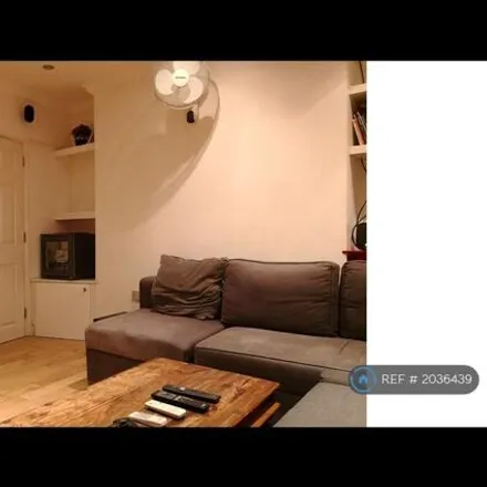 Image 4 - City View House, 455-463 Bethnal Green Road, London, E2 9QH, United Kingdom - Apartment for rent