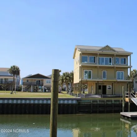 Image 4 - 146 Tuna Drive, Holden Beach, Brunswick County, NC 28462, USA - House for sale